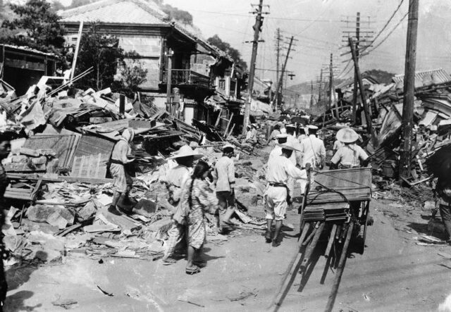 Street scene after Great Kanto of 1923
